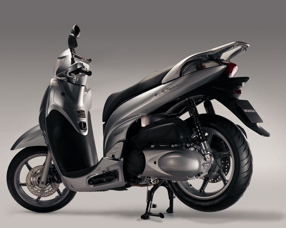 Обзор скутера Honda SH300i